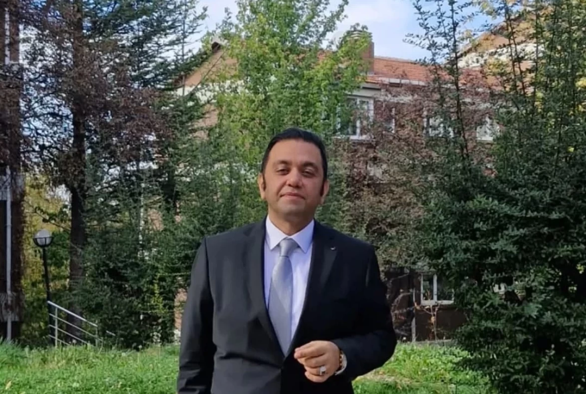 Doç. Dr. Bedri Kurtuluş, “Akademik Palmiye Nişanı” ile Onurlandırıldı