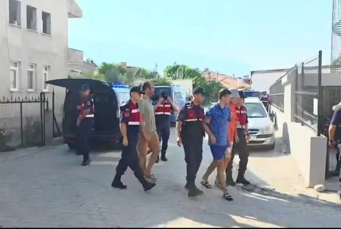 57 Kaçak Göçmen Yakalandı! Kızılay Başkanı’nın Oğlu Tutuklandı