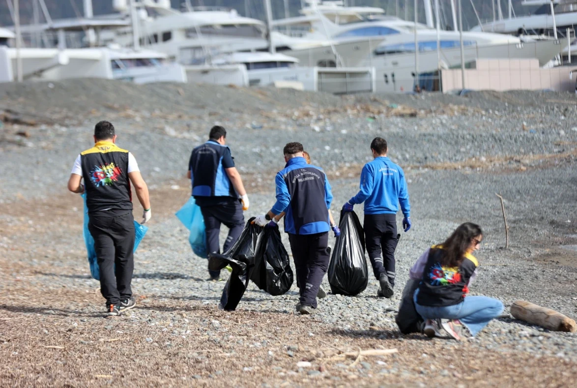 Marmaris’te Gençlerden Doğa Dostu Hamle: Yalancıboğaz Temizlendi!