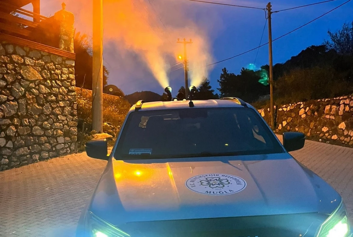 Hisarönü’nde ULV Gece İlaçlama Çalışmaları Başladı