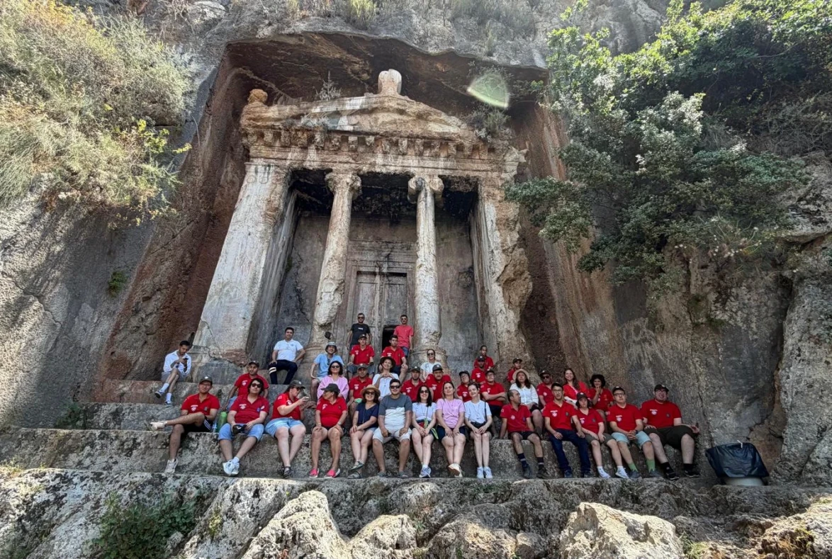 Sarıgerme’de Engelsiz İzcilerden Yaz Kampı