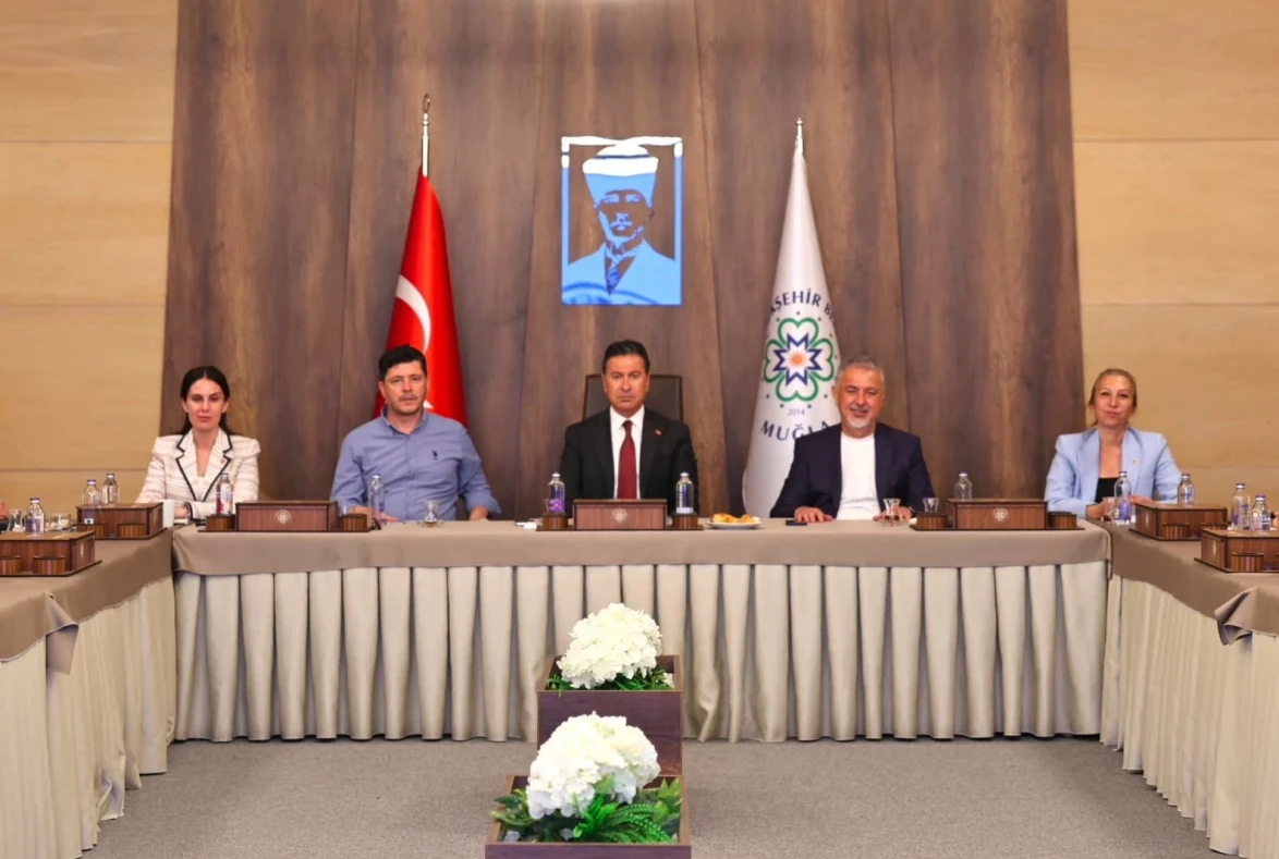 Muğla CHP Safını Net Çizdi: "Özgür Özel'in Yanındayız"