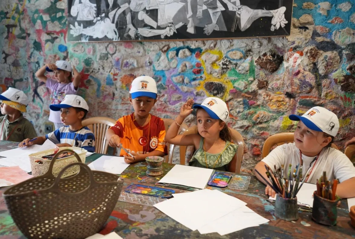 Yangından Etkilenen Çocuklar İçin Resim, Kil ve Farkındalık Atölyeleri