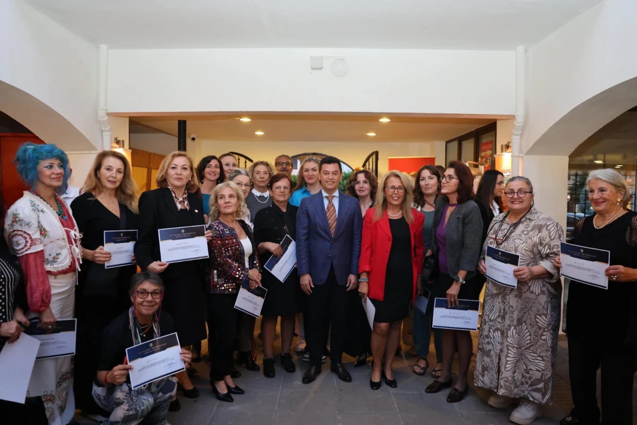 50 sanatçının eserleri Ekim Geçidi’nde