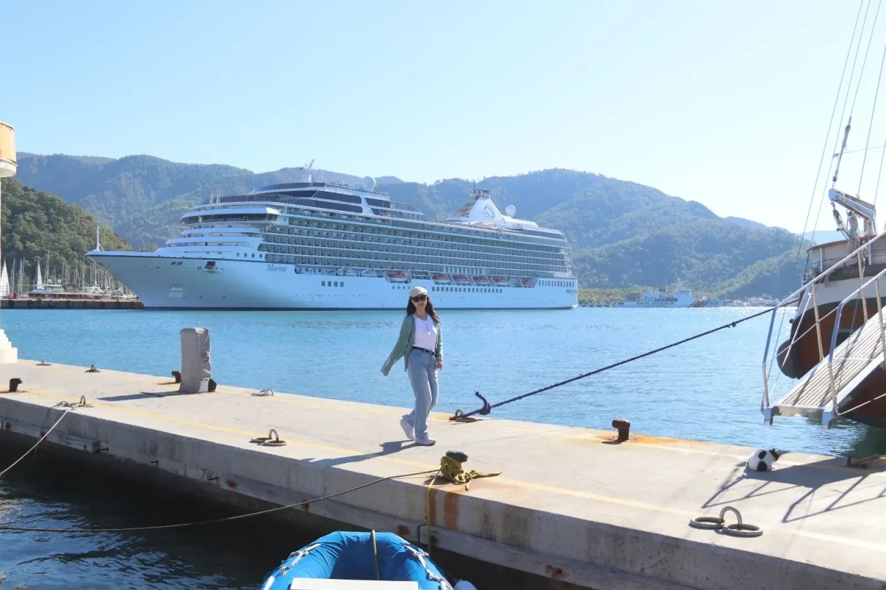 1.193 Yolcu, 752 Personel: Marina Kruvaziyeri Marmaris’i Ziyaret Etti
