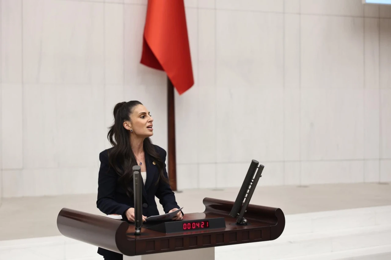 Gizem Özcan’dan Selimiye Yat Limanı Tepkisi