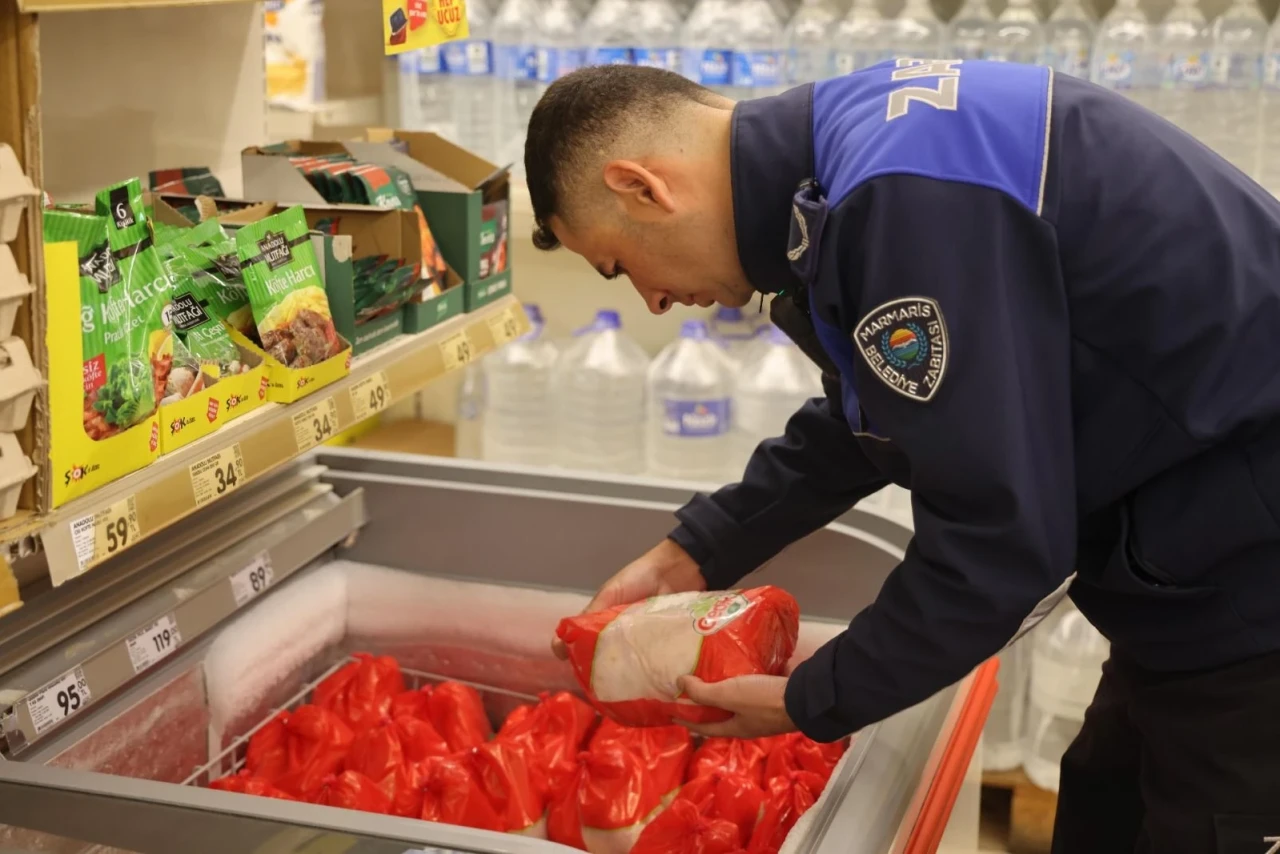 Marmaris Zabıtasından Zincir Market Denetimi