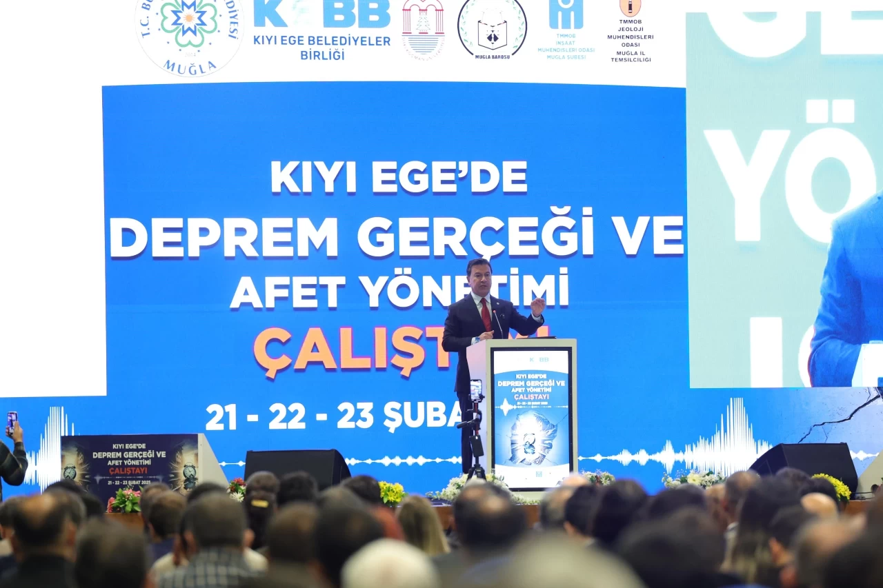 Kıyı Ege'de Deprem ve Afet Yönetimi Çalıştayı Başladı: Uzmanlar Bir Araya Geldi