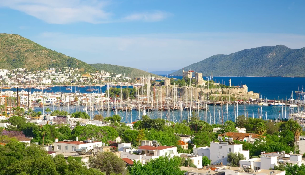 Muğla, 2025'te Yabancı Turistlerin Gözdesi Oldu: Hava Limanlarından Rekor Giriş!