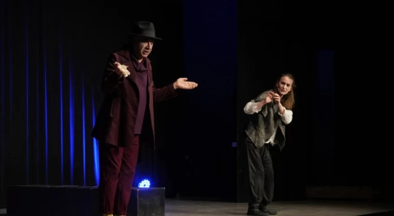 Milas Tiyatro Festivali'nde Heyecan Dorukta: Unutulmaz Oyunlar Sahneleniyor!