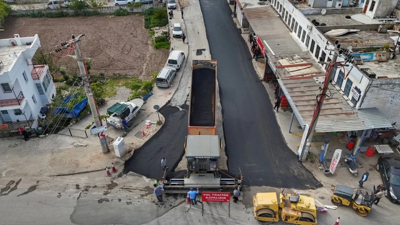Bodrum Sokaklarına Sıcak Asfalt Çalışması Sürüyor