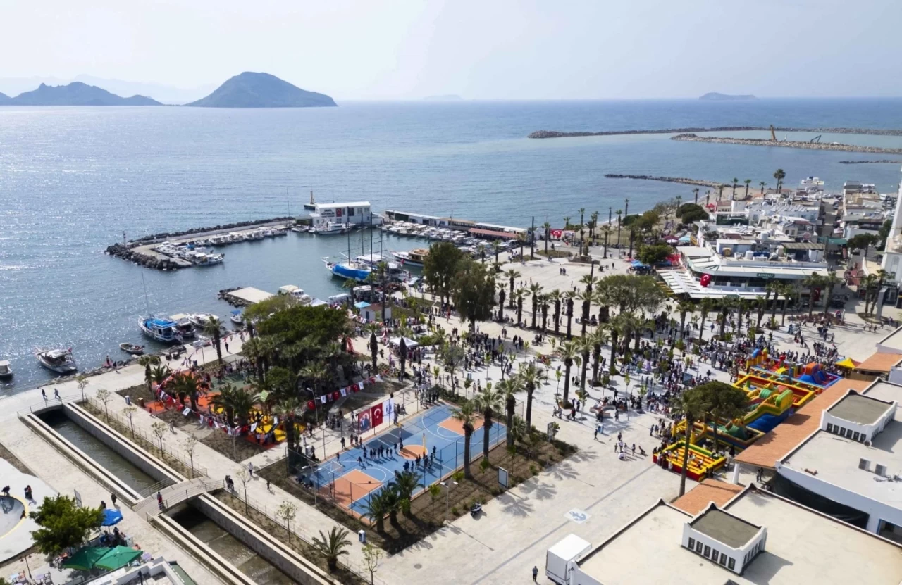 Turgutreis'e yeni park! Muhtar Mehmet Satılmış Parkı Açıldı