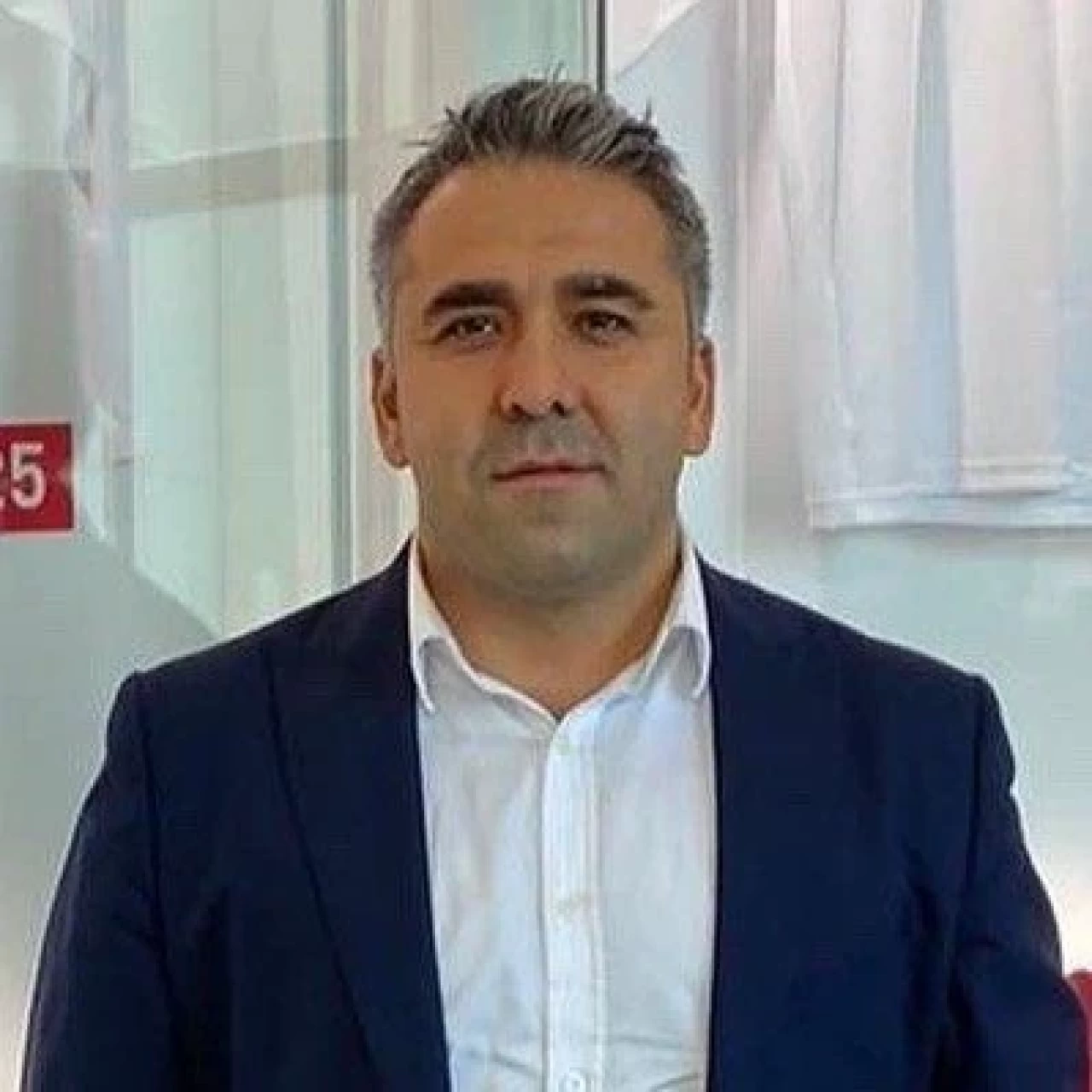 CHP Marmaris İlçe Başkanı Ömer Bozdemir, 5 Nisan Dünya Avukatlar Gününü Kutladı ve Yargıya Güvene Vurgu Yaptı