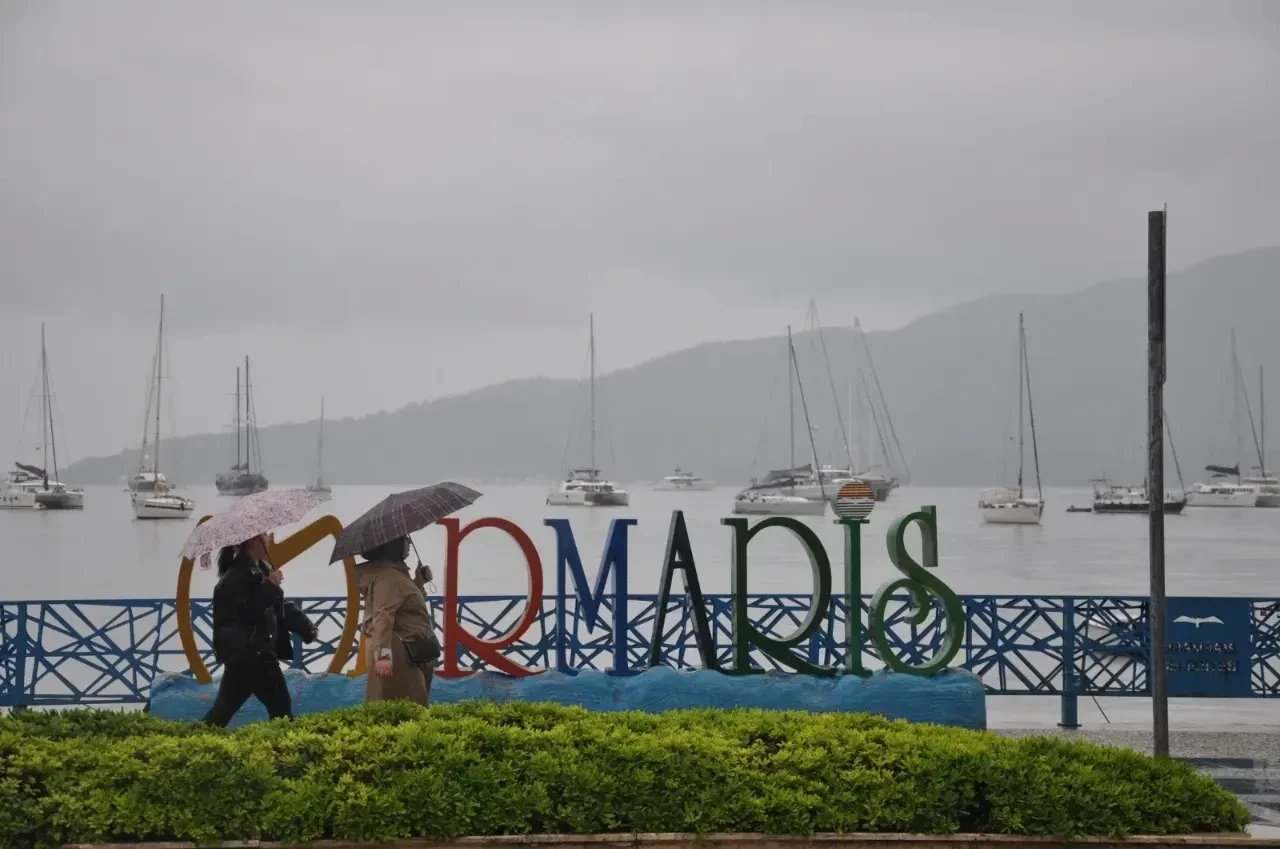 Meteoroloji Uyardı: Marmaris’te Yağmur Devam Edecek, Sıcaklık Düşüyor