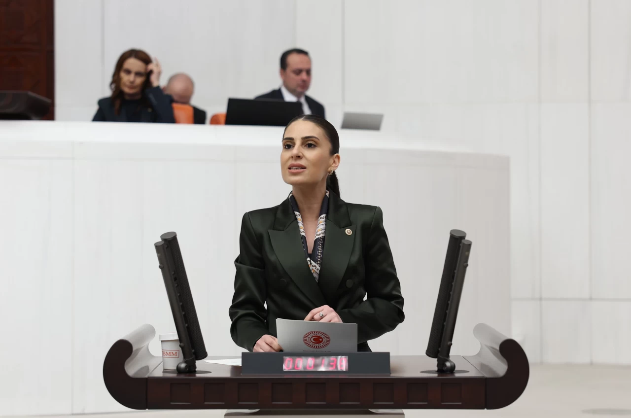 Özcan’dan Bakanlığın taşınmaz satışlarına sert tepki;  “Muğla AKP için korunacak miras değil, metrekarelik ranttır!”