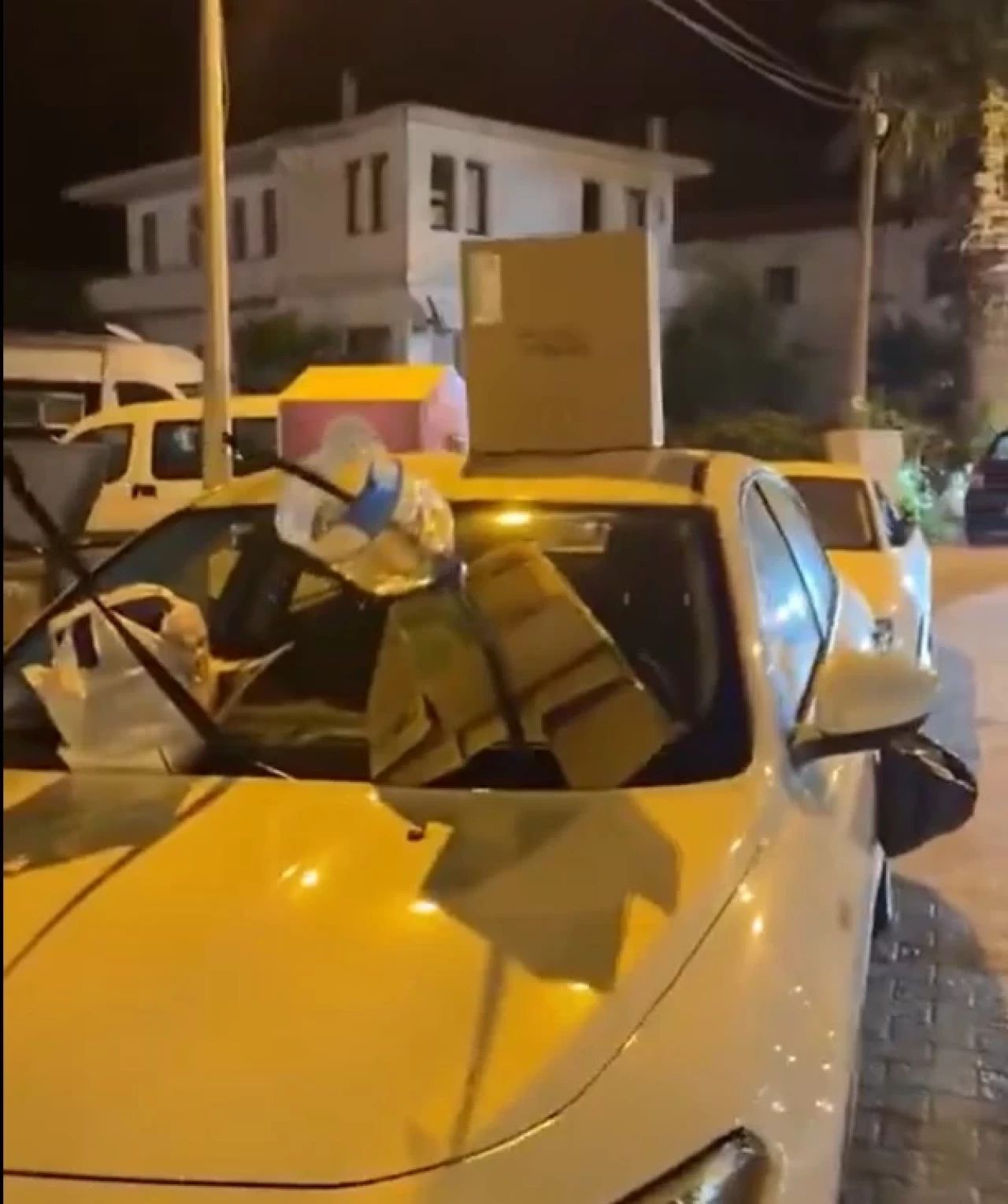 Datça’da Temizlik İşçilerinin Tepkisi Sosyal Medyada Gündem Oldu!