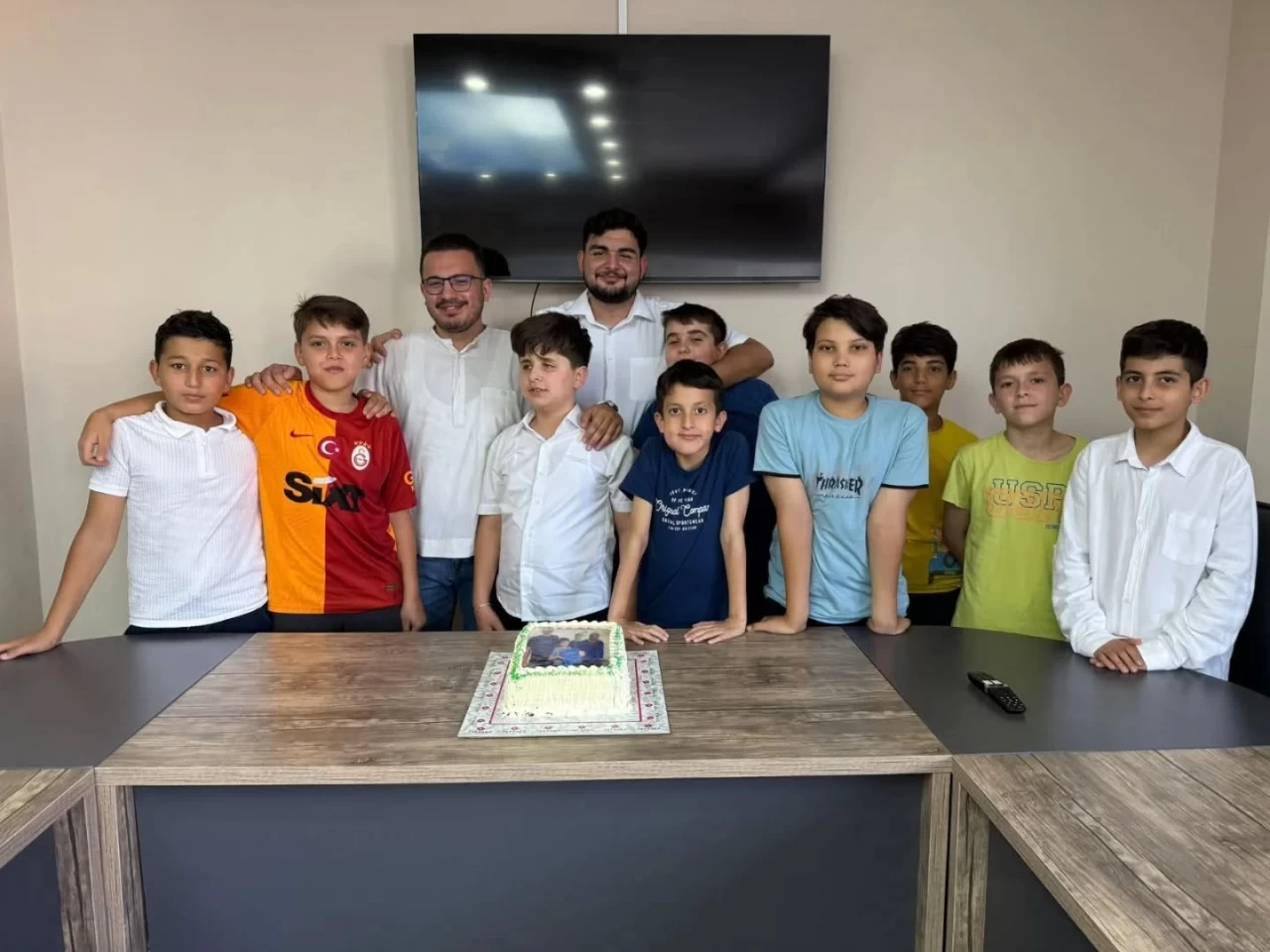 Kerem Kalkanlı, Azmiyle Hafızlık Eğitimini Tamamladı