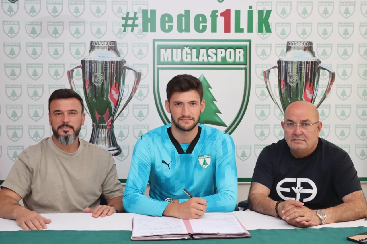 Muğlaspor Şampiyon Kaleci Yumakoğulları Sözleşme Yenilendi