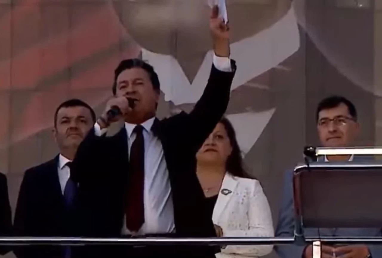 Başkan Aras Aydın’da Konuştu: “Ege’nin Rüzgarı Sarayın Duvarlarını Yıkacak”