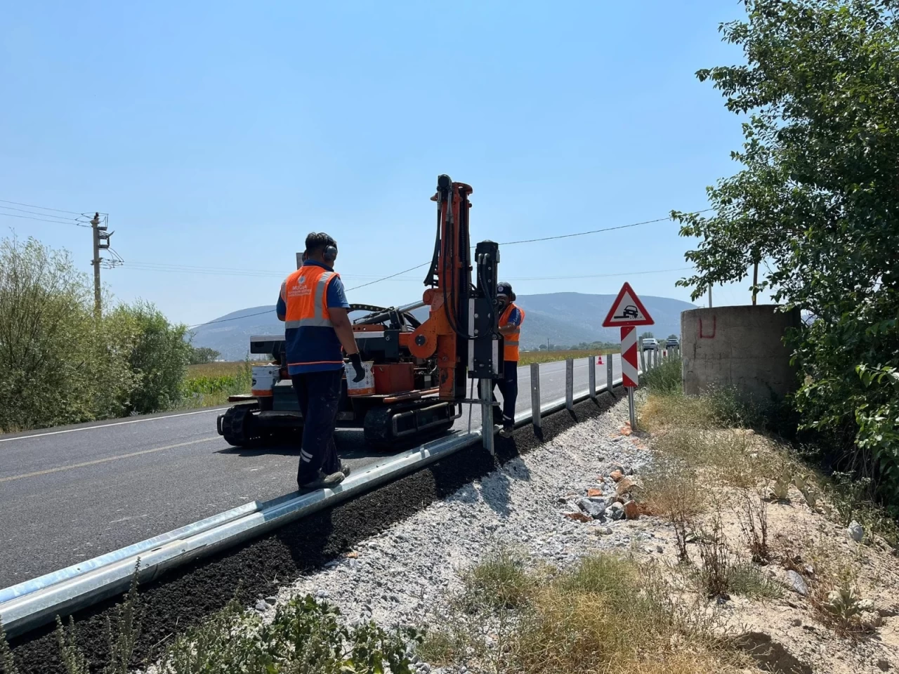 Muğla’da 1 Yılda 34 Bin 780 Metre Oto Korkuluk Yapıldı