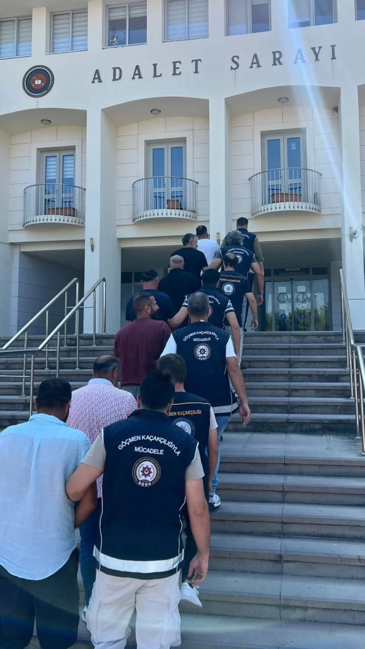 Yalıkavak’ta Göçmen Geçişine Gözcülük Yaparken Yakalandılar! 7 Organizatör Şüphelisi Tutuklandı