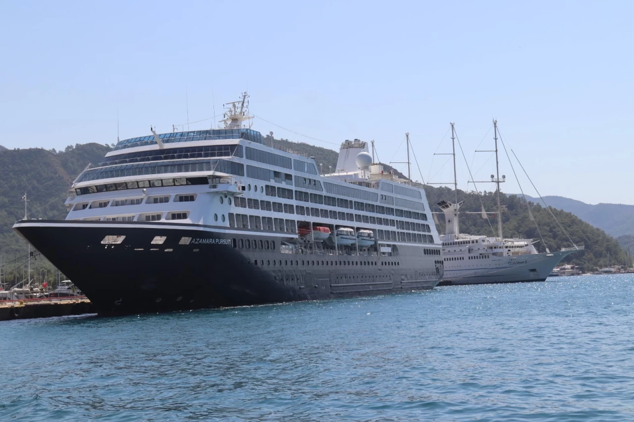 2 Dev Gemi, 930 Yolcu Marmaris’te