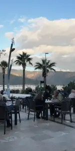 Deniz Manzaralı Halk Kafesi Kışın da Marmarislilerin Gözdesi