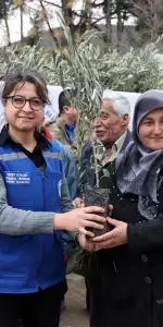 “Her Kapıda Bir Fidan” Projesi Ula’da Üreticiyle Buluştu