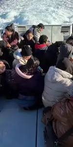 Kazıklı Koyu’nda Kaçak Göçmen Alarmı: 44 Kişi Kurtarıldı