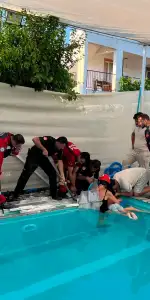 Havuzdaki Korku Dolu Anlar! 4 Yaşındaki Çocuğun Kolu Boruya Sıkıştı