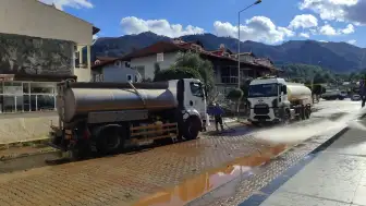 İçmeler’de Sel Alarmı: Temizlik ve Hasar Tespiti Başladı