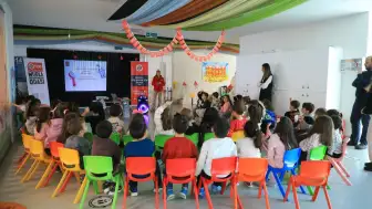 Minikler Diş Fırçalamanın Püf Noktalarını Öğrendi