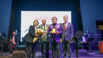 Sanat Güneşi Zeki Müren, Bodrum’da Özlemle Anıldı