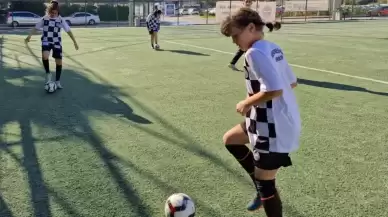 Marmaris Belediyesi Genç Kız Futbolcular İçin Futbol Okulu Açtı