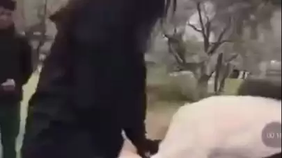 Muğla Yatağan'da Akran Şiddeti Skandalı! 13 Yaşındaki Öğrenci Ağır Şekilde Dövüldü, Şüpheliler Gözaltına Alındı.