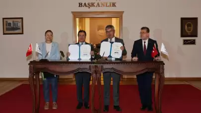 Topraksız Tarımda İş Birliği: Büyükşehir ve MSKÜ’den Ar-Ge Serası Protokolü