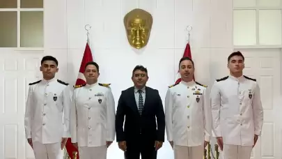 TCG Sancaktar Marmaris’te, Komuta Heyeti Kaymakam Kaya ile Görüştü