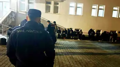 Geren Koyu’nda Kaçak Geçiş Engellendi: 33 Göçmen Göç İdaresine Teslim Edildi
