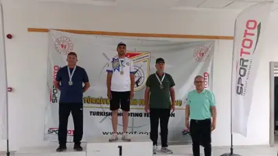 Büyükşehir Sporcularından Çifte Şampiyonluk