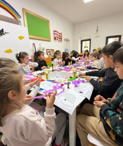 Pamuktan Bulut, Kâğıttan Hayal