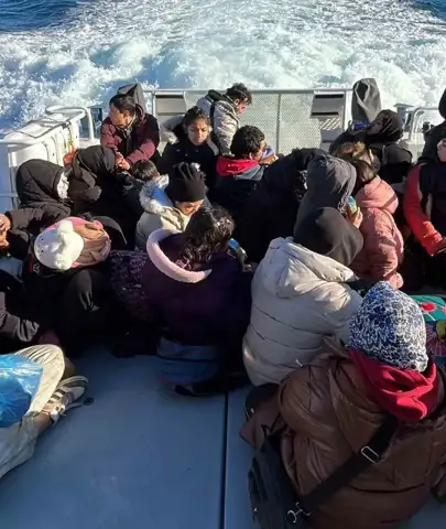 Kazıklı Koyu’nda Kaçak Göçmen Alarmı: 44 Kişi Kurtarıldı