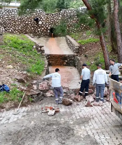 Dere Yatakları Taşabilir! Marmaris Belediyesi Teyakkuzda