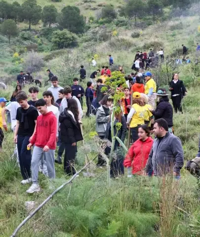 Birlik Oldular, Yeşerttiler! Bodrum’da Anlamlı Fidan Dikimi