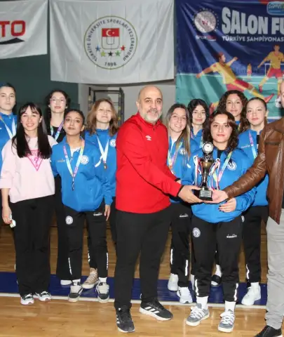 Zirveye çıkan MSKÜ Süper Lig biletini aldı