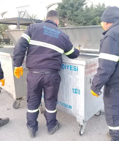 Belediyeden Konteyner Yenileme Çalışmaları