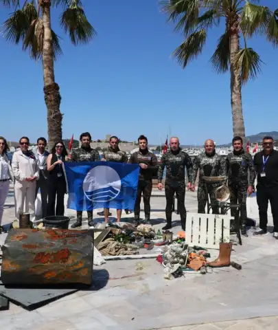 Bodrum’da Maviye Büyük Tehdit: Deniz Dibinden Çöp Yağdı