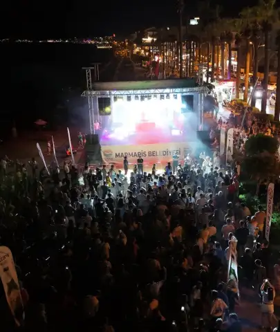 Marmaris'te DJ Fest Fırtınası! Halk Plajı'na Binler Akın Etti