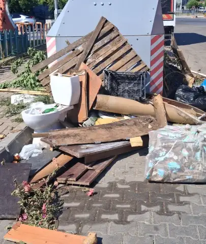 Uyarılar, Kameralar, Cezalar... Yine de Marmaris Sokaklarını Çöplüğe Çevirdiler