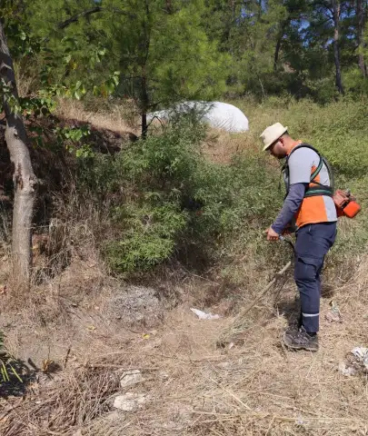 Marmaris’ten Yangın Riskine Karşı Kapsamlı Temizlik Seferberliği