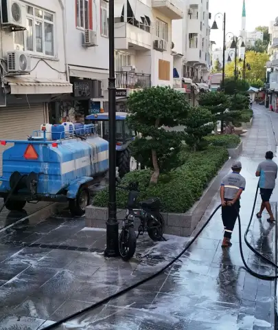 Marmaris’te Sabahın İlk Işıklarıyla Başladı! Sevgi Yolu’nda Ekipler Sahada